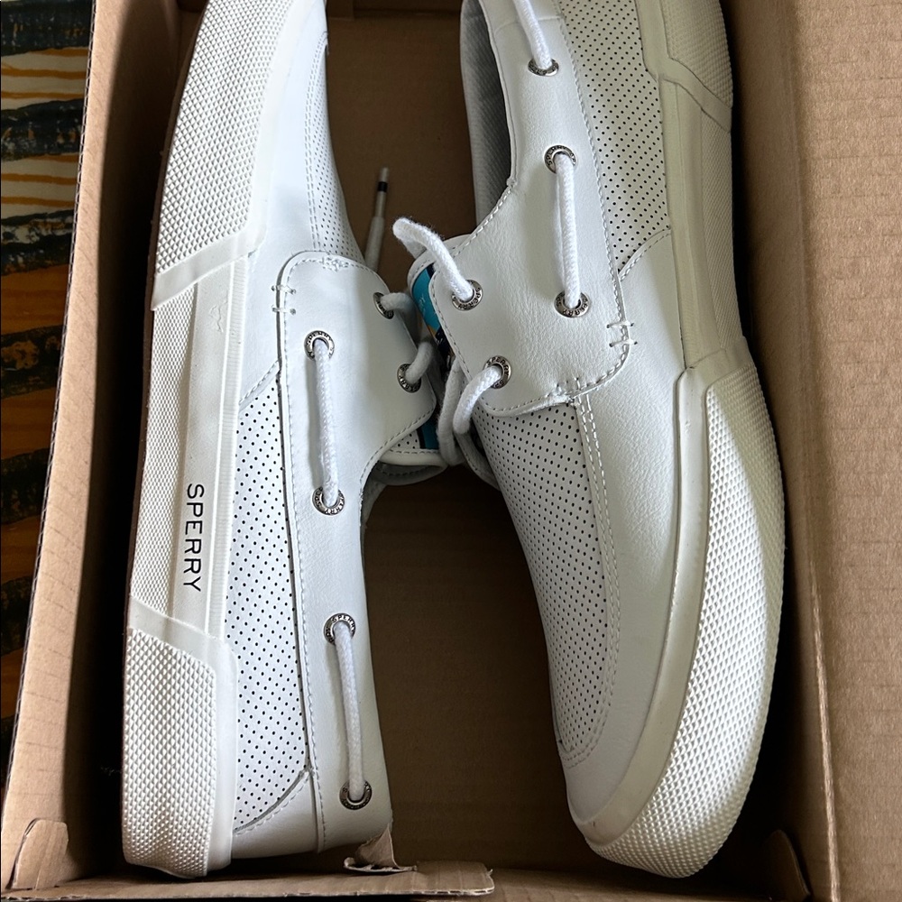 Sperry White Perforated Casual Shoes